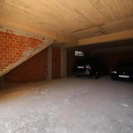 New * Sarandë
